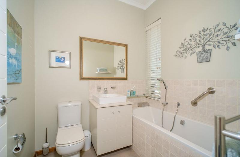 3 Bedroom Property for Sale in Lake Michelle Western Cape